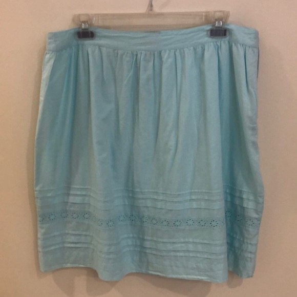 G.H.Bass & Co size 12 Light Blue Cotton skirt Super Soft eyelet design 22” long - Picture 1 of 4